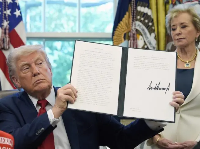 Donald Trump, Linda McMahon