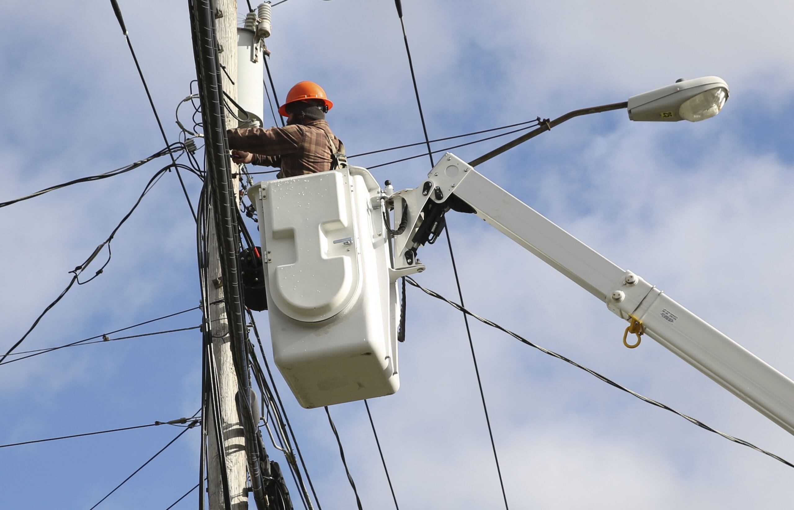 Despite Trump’s delay of broadband funding, work to improve access in Wisconsin continues